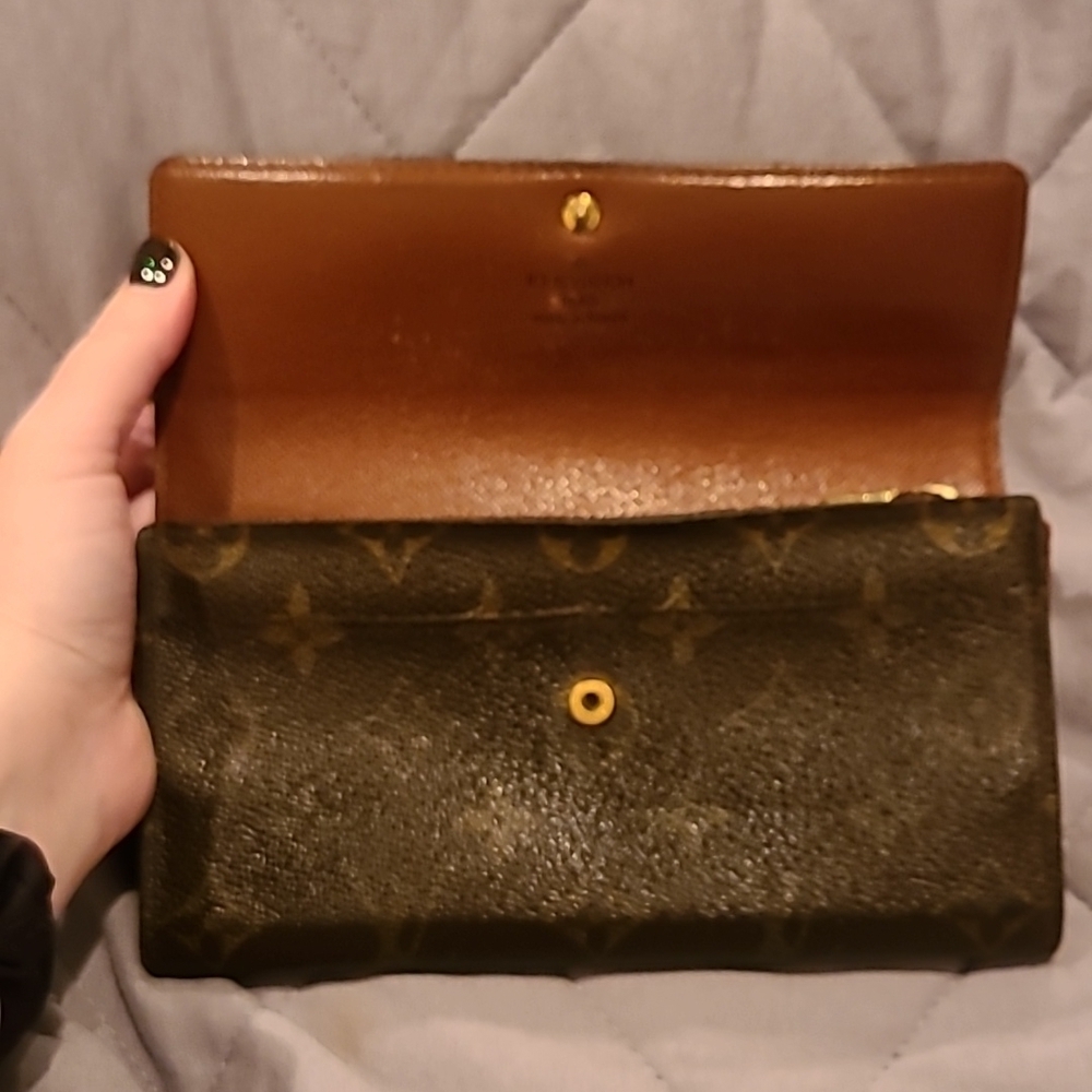 Louis Vuitton Monogram Brown Sarah Wallet - Picture 8 of 16
